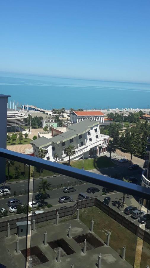Apartment On Sherif Khimshiashvili Street 15B Batumi Exterior photo