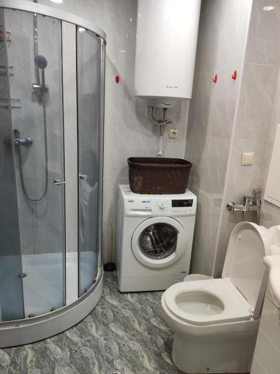 Apartment On Sherif Khimshiashvili Street 15B Batumi Exterior photo
