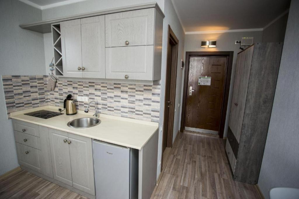 Apartment On Sherif Khimshiashvili Street 15B Batumi Exterior photo