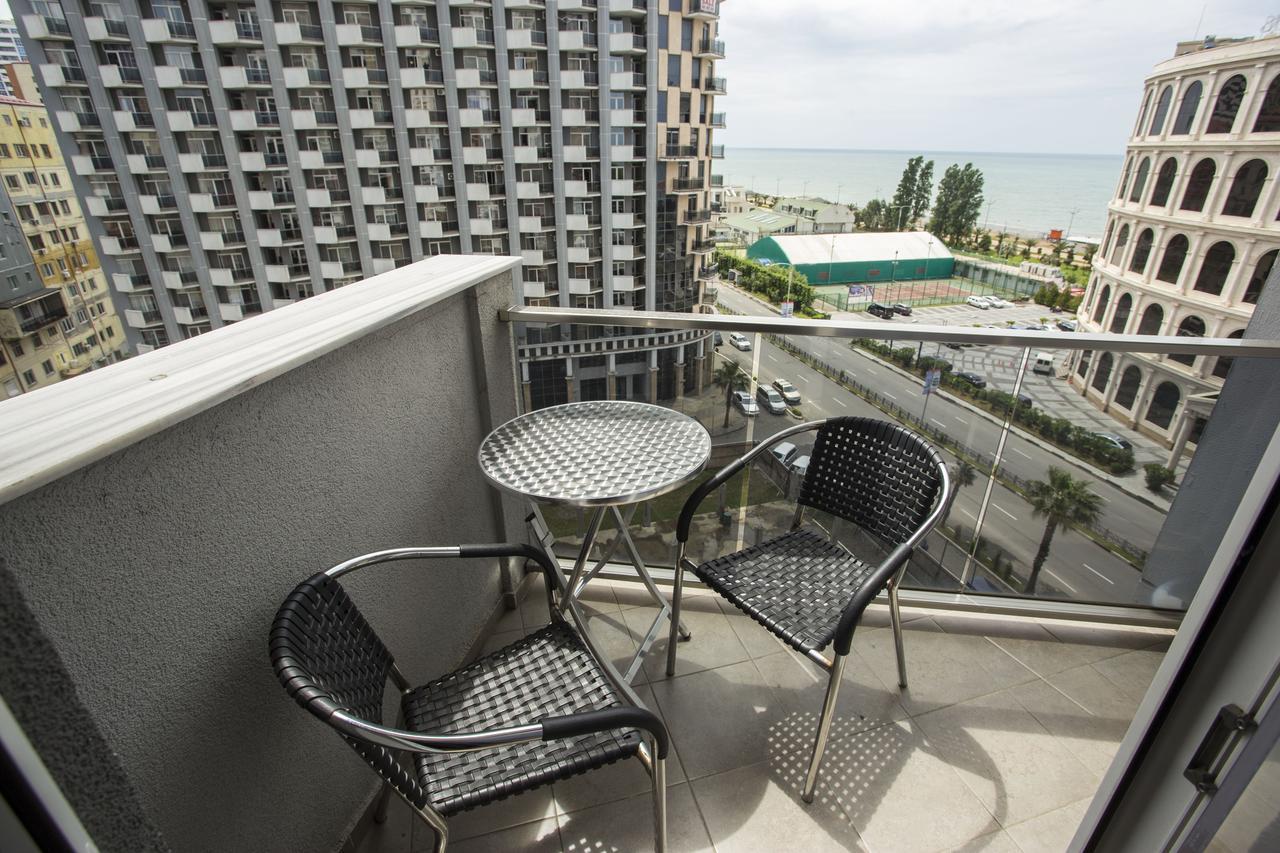 Apartment On Sherif Khimshiashvili Street 15B Batumi Exterior photo