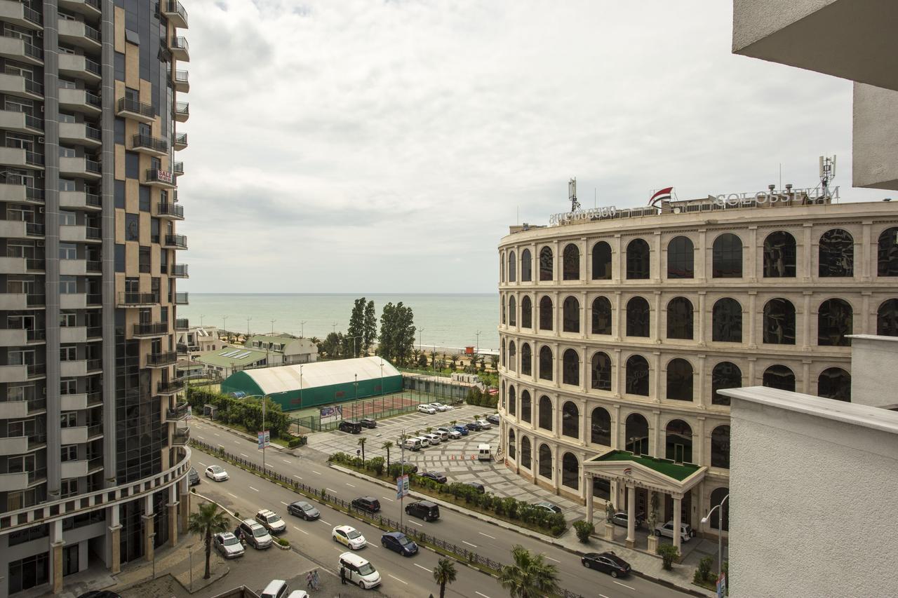 Apartment On Sherif Khimshiashvili Street 15B Batumi Exterior photo